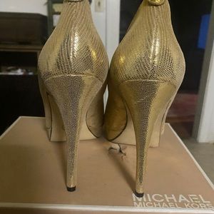 Michael Kohrs Gold Heels
